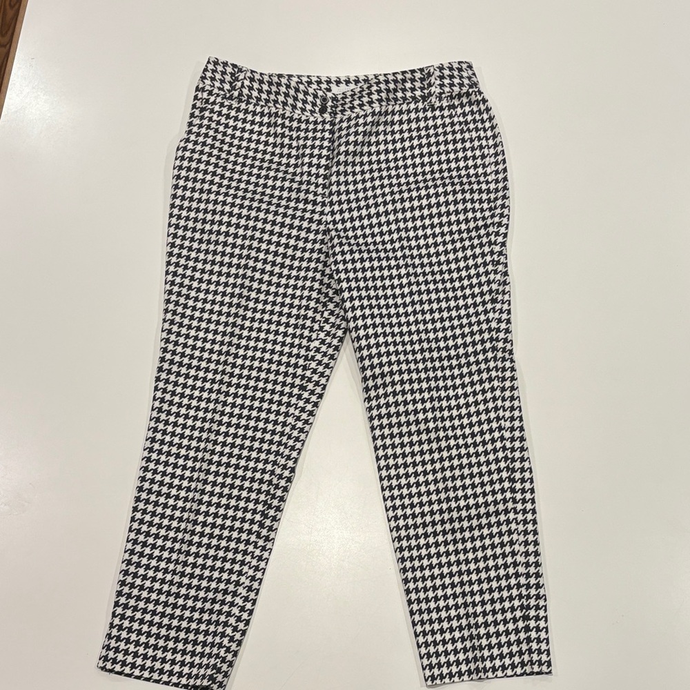 Women’s Black and White Houndstooth Pants
